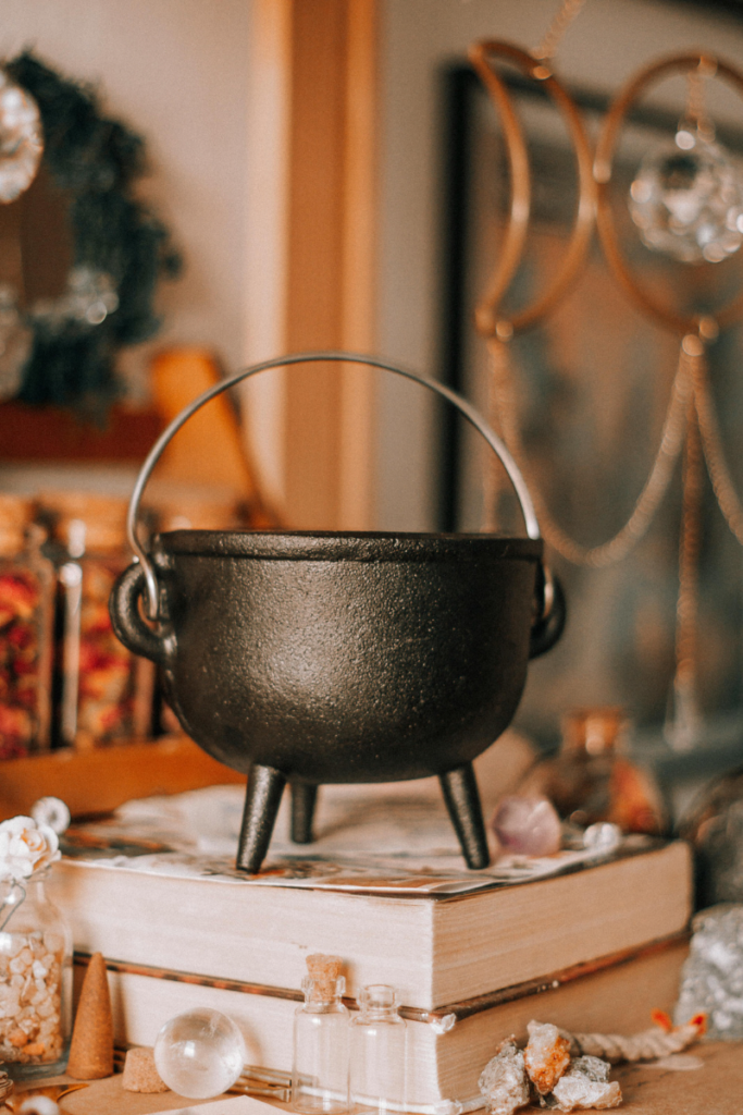 Cast iron cookware